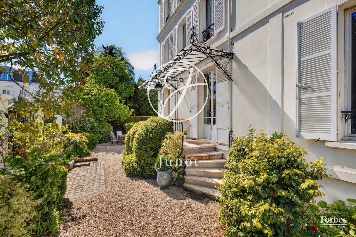 Maison à SAINT-CLOUD
