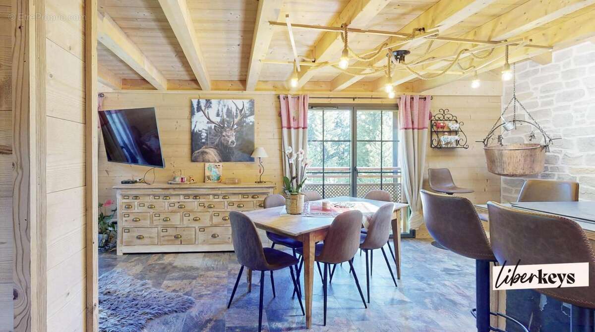 Maison à ESSERT-ROMAND