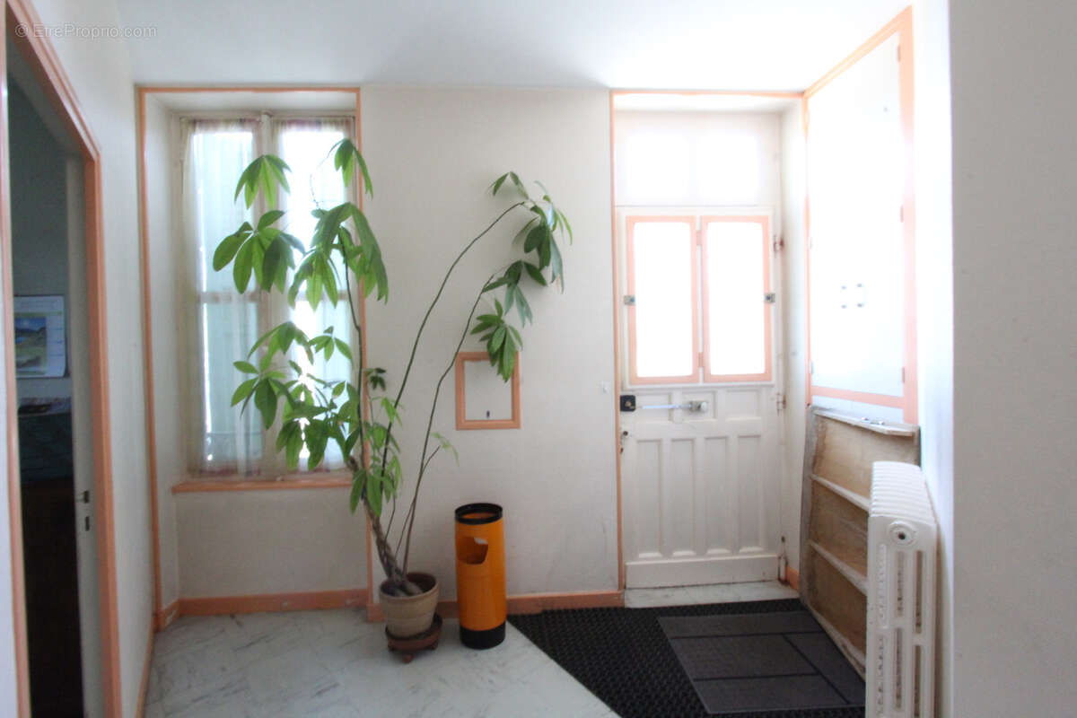 Appartement à LA CHARITE-SUR-LOIRE
