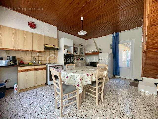 Maison à SAINT-LAURENT-D&#039;AIGOUZE