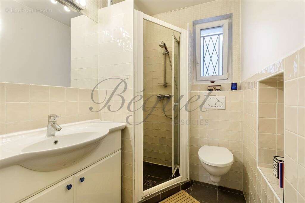 Maison à MARNES-LA-COQUETTE