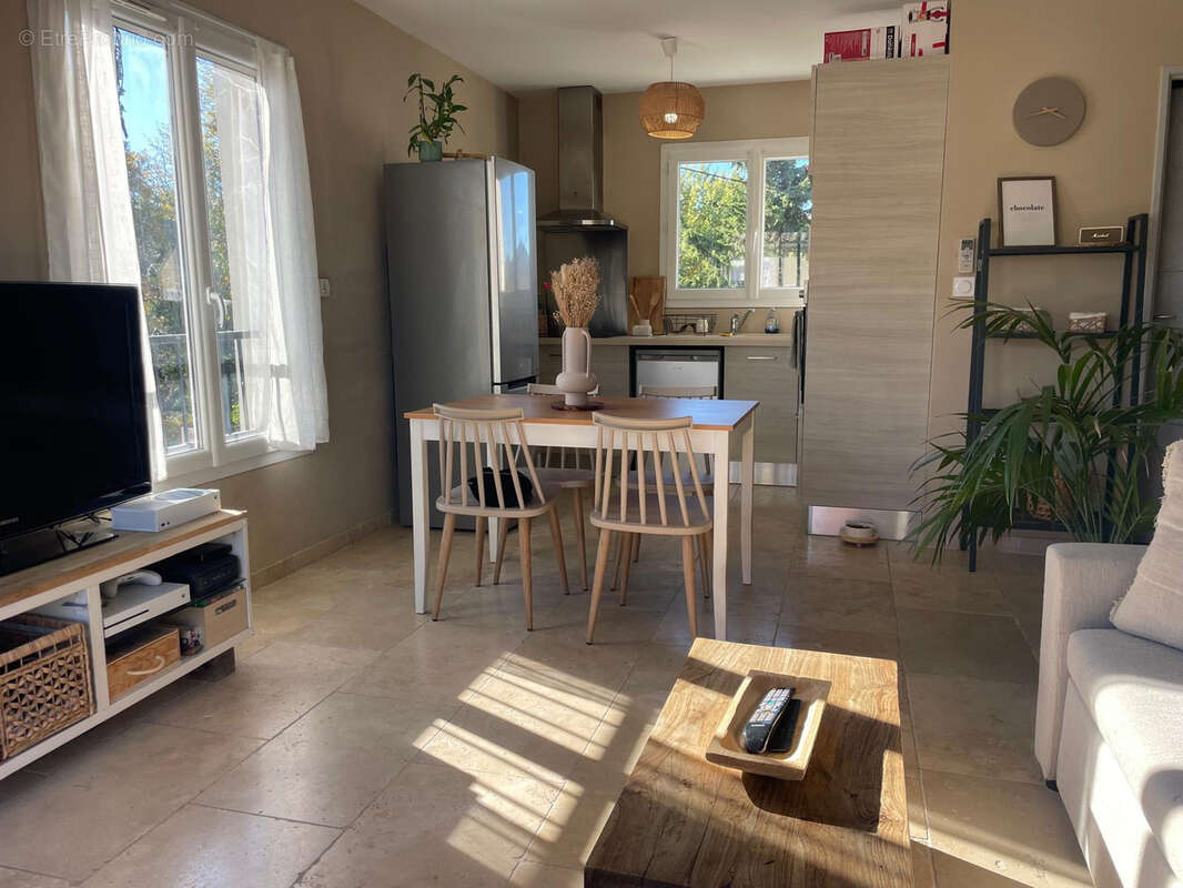 À vendre   Appartement T2 avec terrasse - photo 3