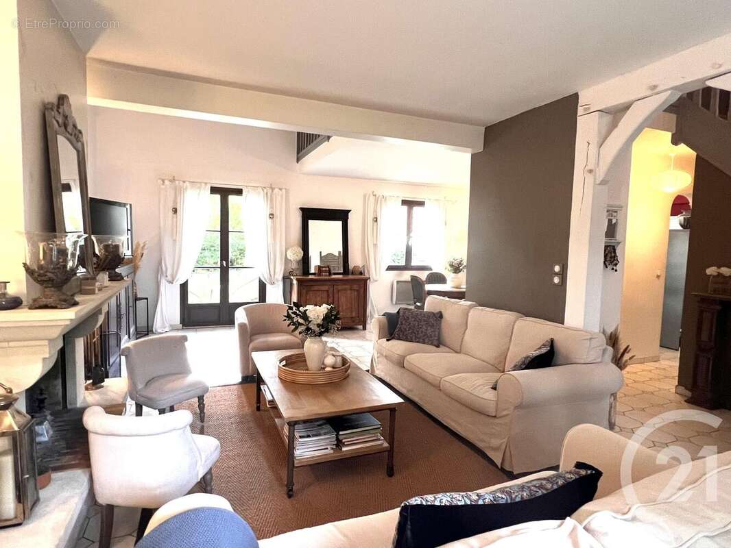 Maison à ARBONNE-LA-FORET