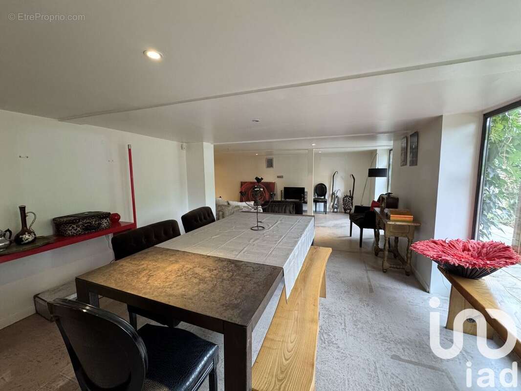 Photo 9 - Commerce à COGOLIN