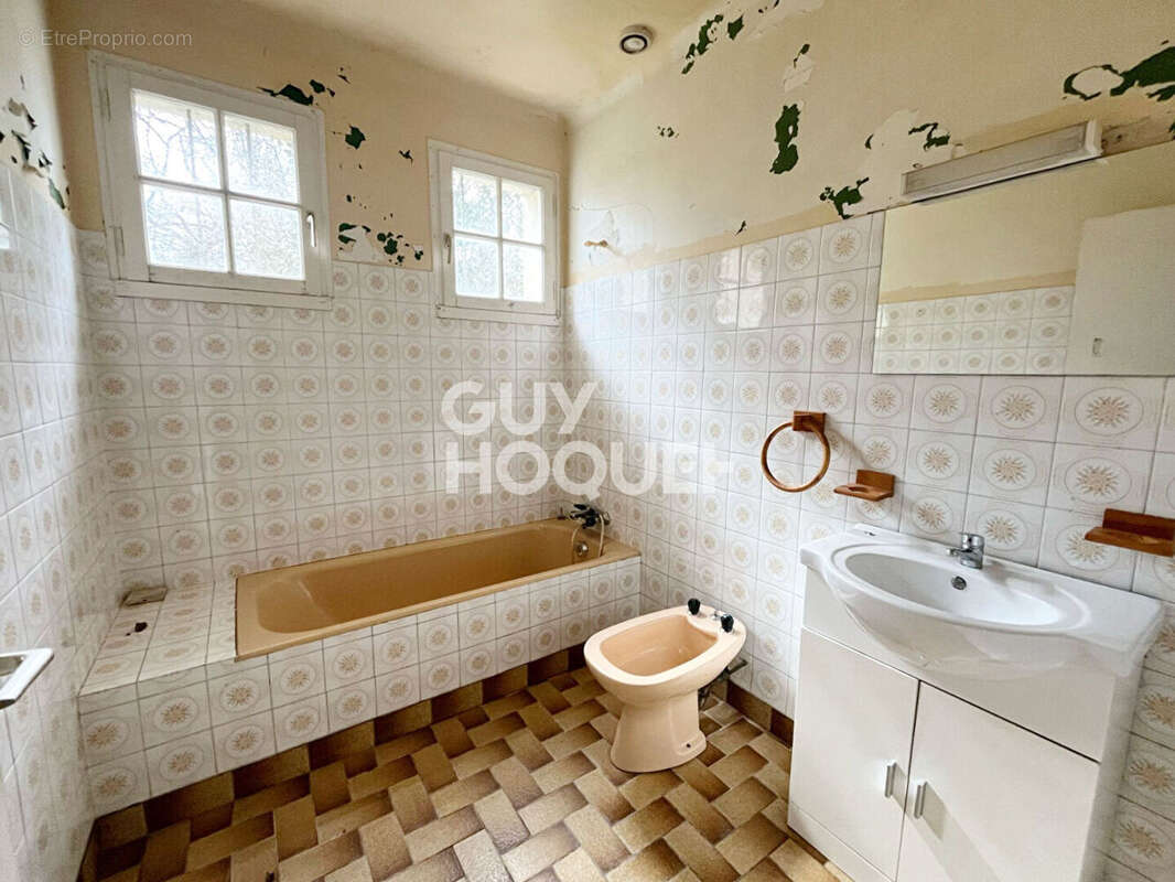 Maison à SAINT-JOUAN-DE-L&#039;ISLE