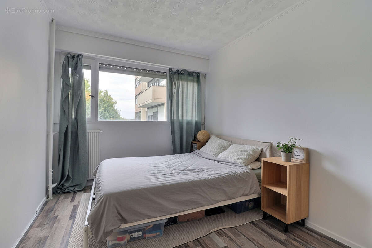 Appartement à CHENNEVIERES-SUR-MARNE