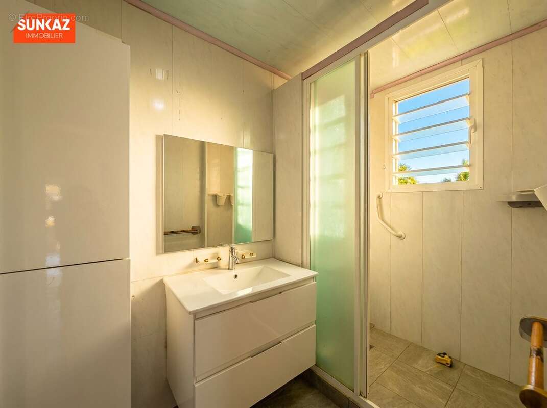Maison 49 m² à Le Tampon  - photo 7