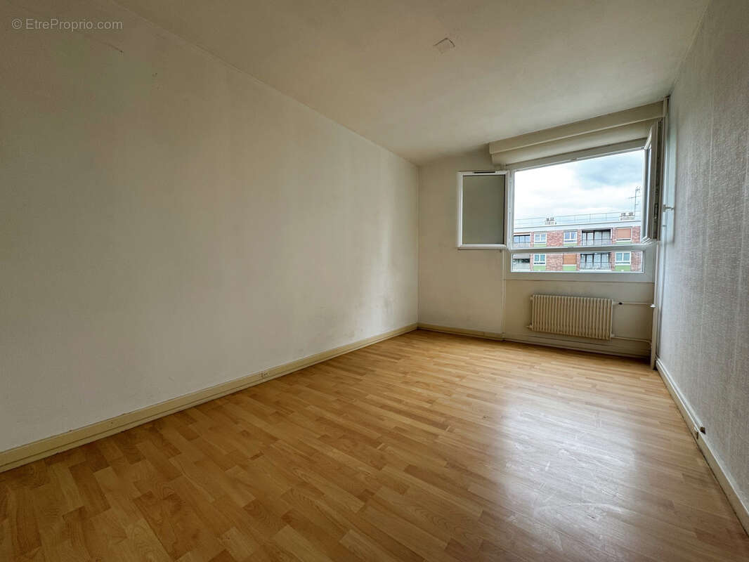 Appartement à SURVILLIERS