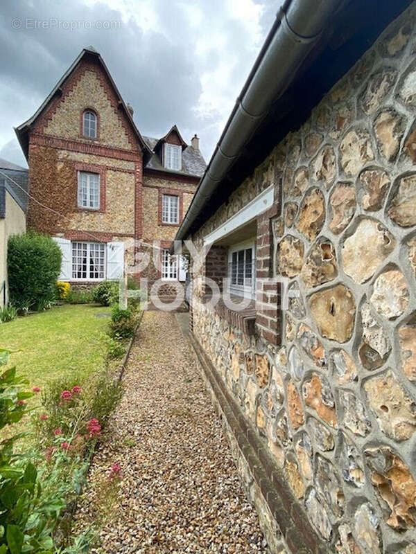 Maison à BERNAY