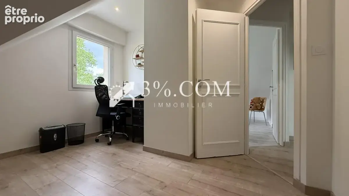 Contemporaine sur un magnifique et grand terrain - photo 6