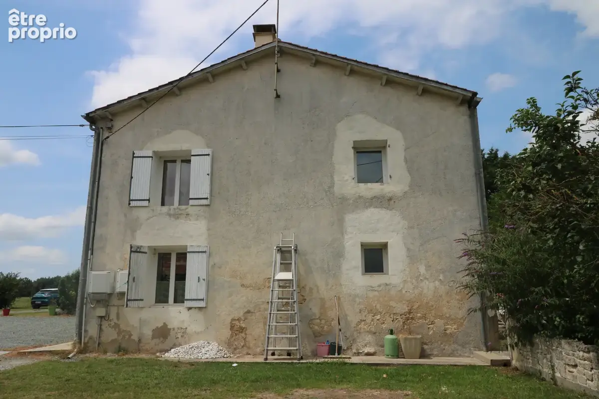Maison R+1 3 chambres avec dépendances sur terrain 4771m2 - photo 10