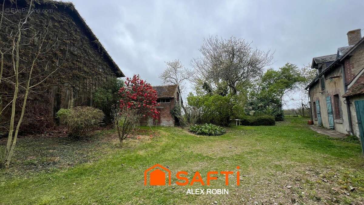 Maison 212 m² à Saint-Laurent-En-Gatines  - photo 3