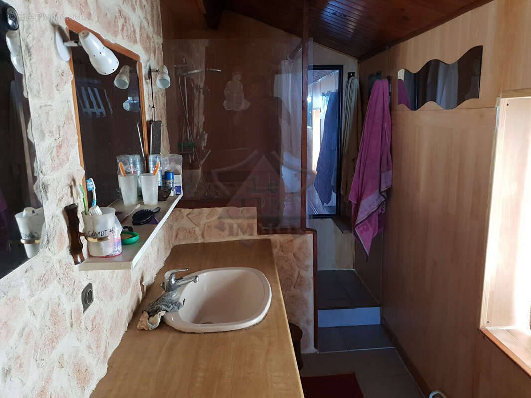 Maison à SAINT-VICTOR-DE-MALCAP