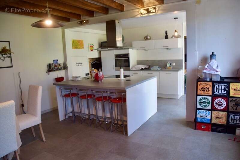 Maison à AIX-EN-OTHE