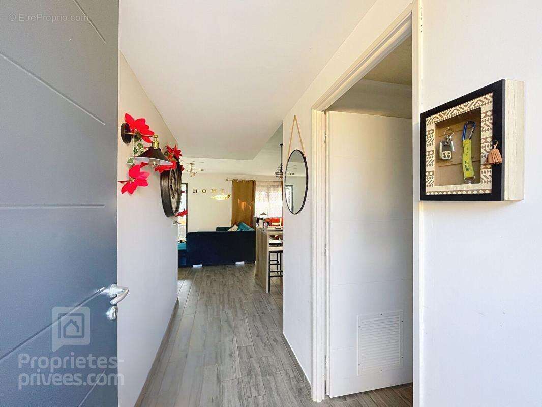 Maison à POURRIERES