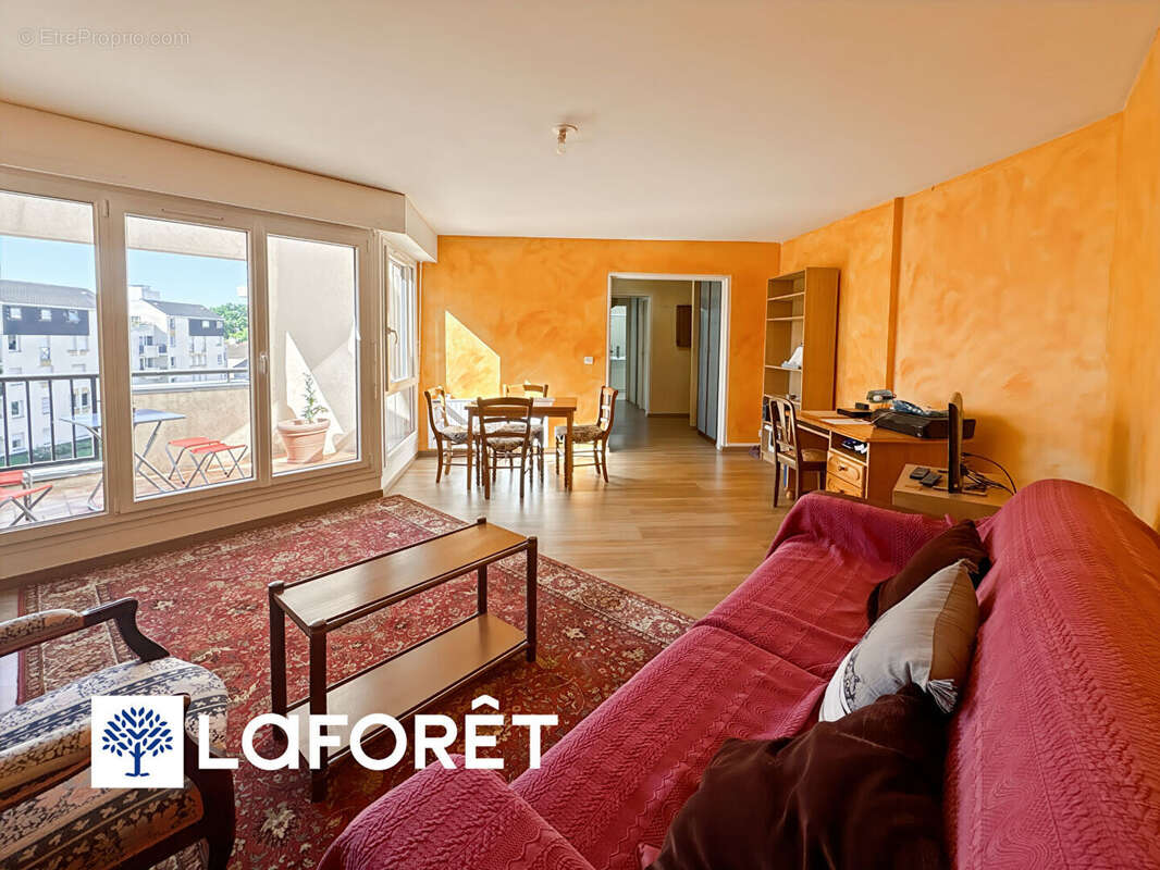 Appartement à SAVIGNY-SUR-ORGE