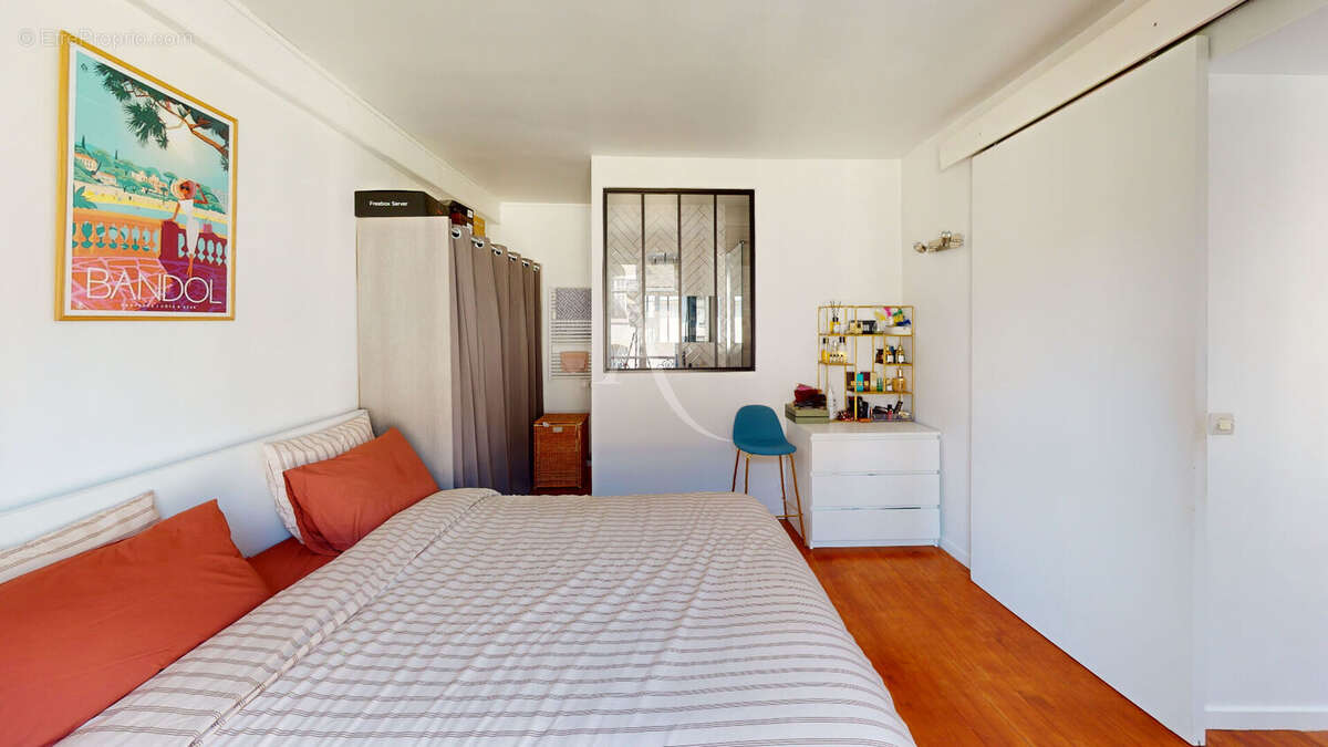 Appartement à PARIS-10E