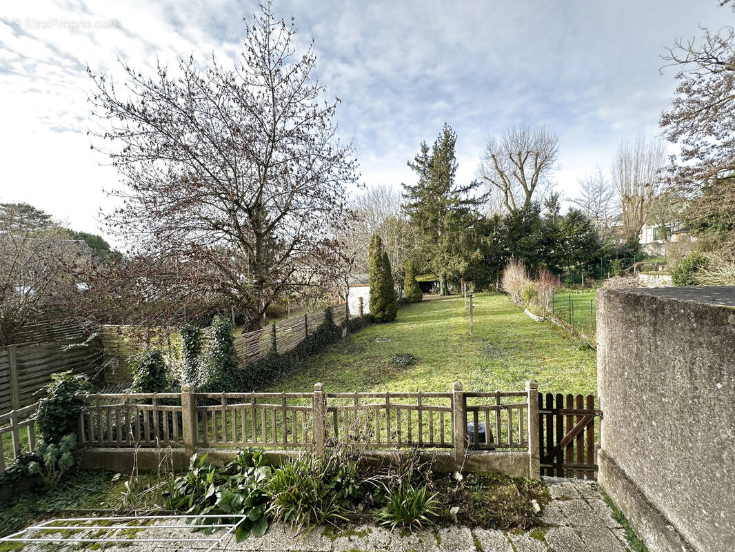 Appartement à SAINT-CYR-SUR-LOIRE