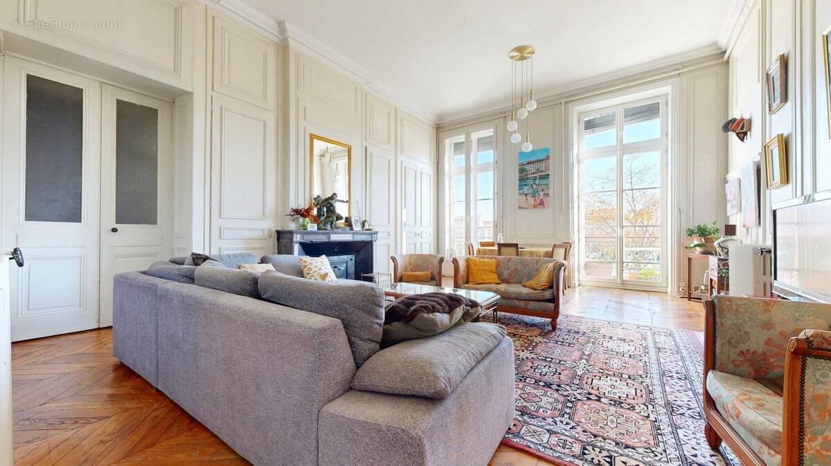 Appartement à LYON-1E