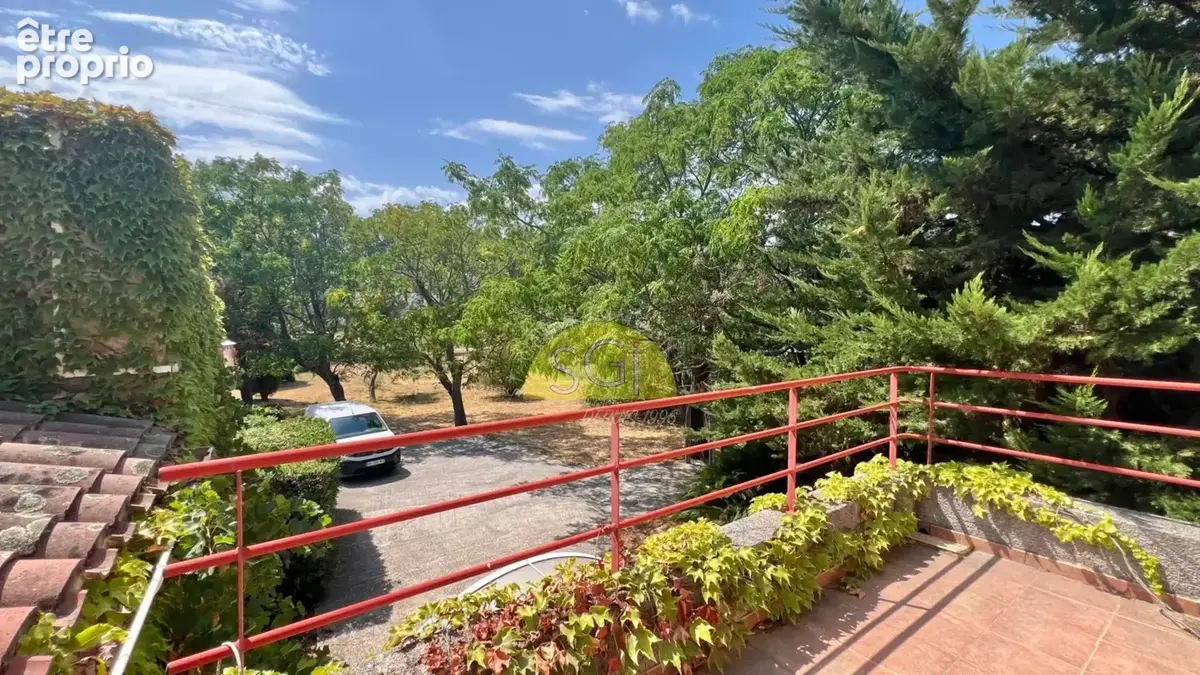 Belle propriété sur un parc arboré de 6 619 m² - photo 20