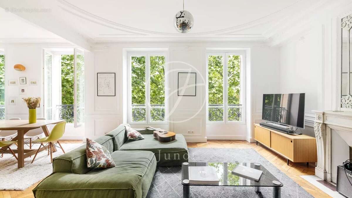 Appartement à PARIS-9E