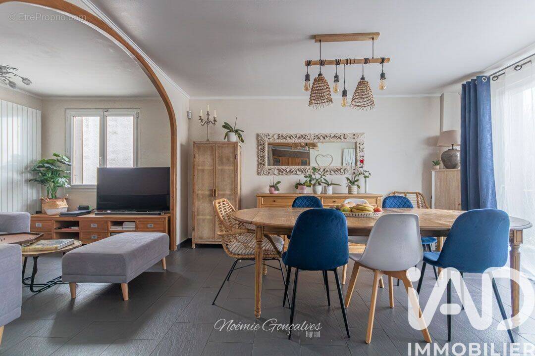 Photo 1 - Maison à ISSOU