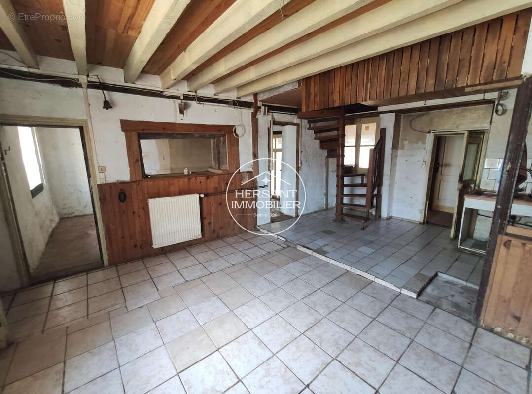 Maison 77 m² à Baccon  - photo 6