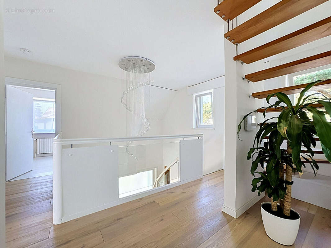 Nouveauté ORIGAMI en EXCLUSIVITÉ à LINGOLSHEIM - Maison d'architecte de standing - photo 21