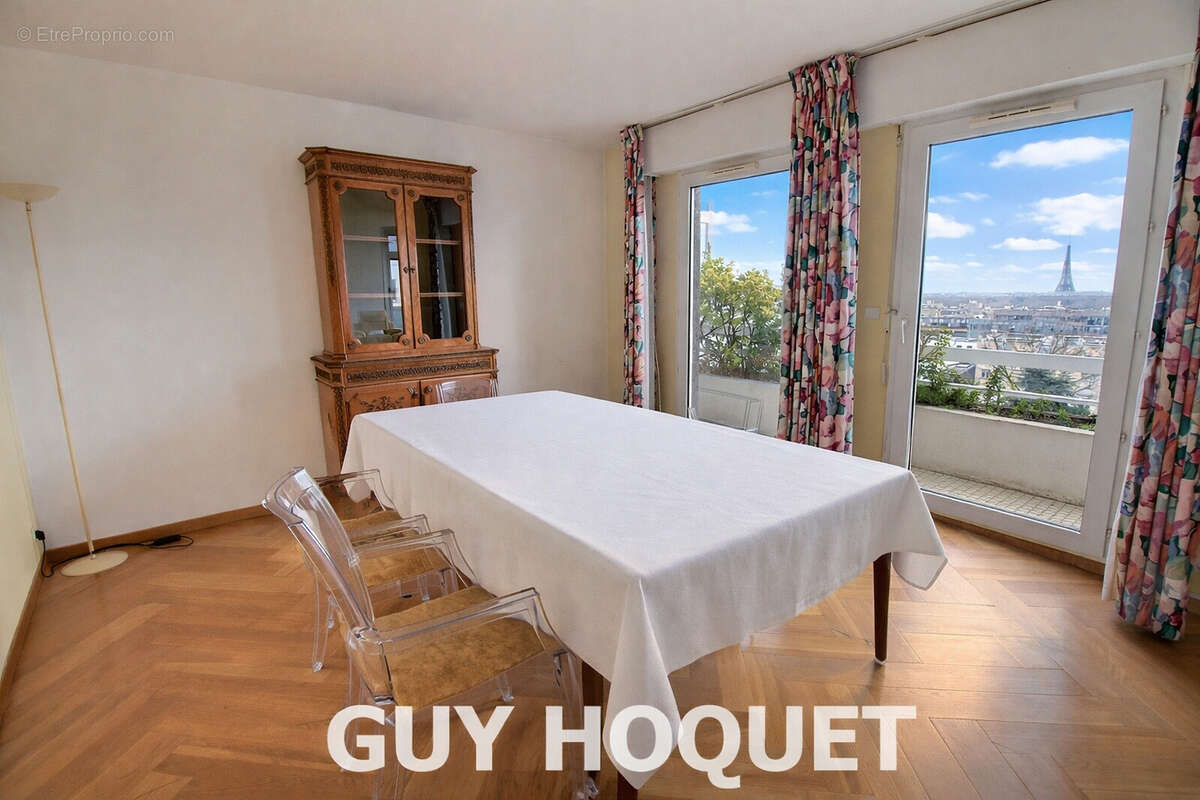 Appartement à SURESNES
