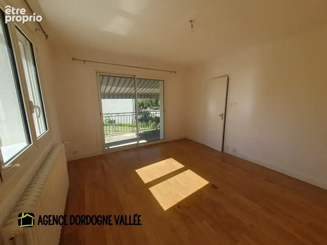 Agréable maison de bourg excellent état général - photo 3