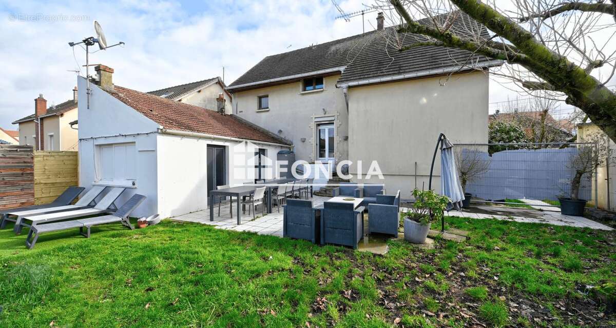 Maison à MANTES-LA-VILLE
