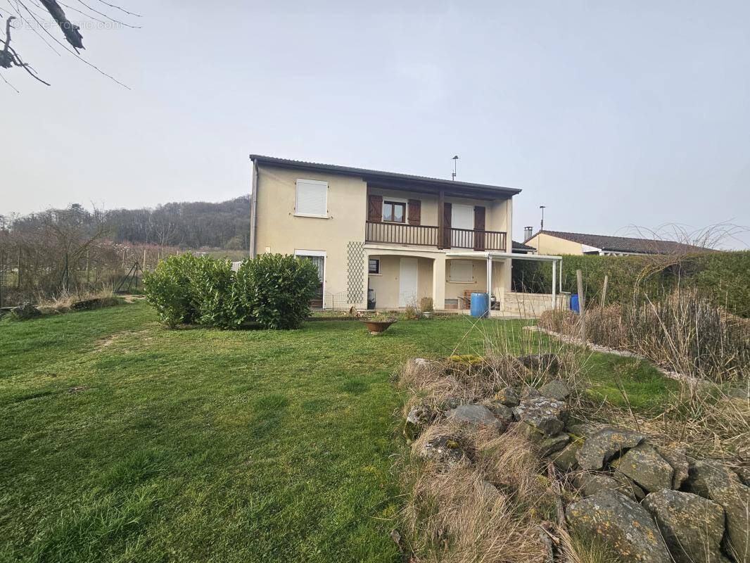 Maison à LAGNEY