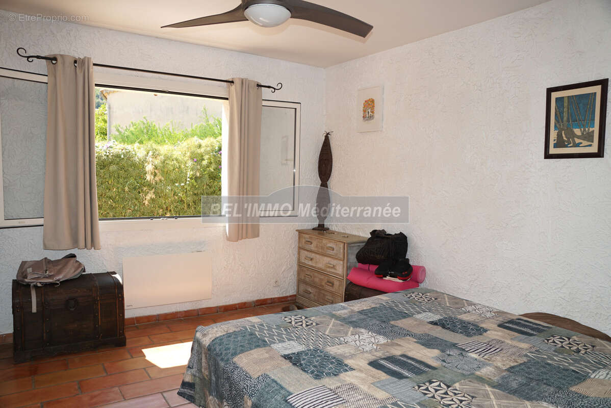 Villa 3 chambres, avec piscine et dépendances - photo 15
