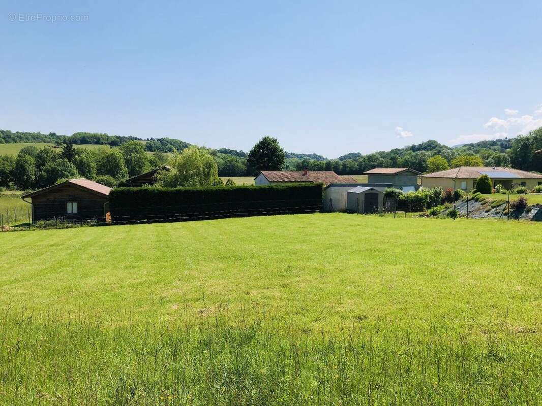 Montjoie en Couserans: Terrain constructible de 800m² sur 1435m² - photo 3