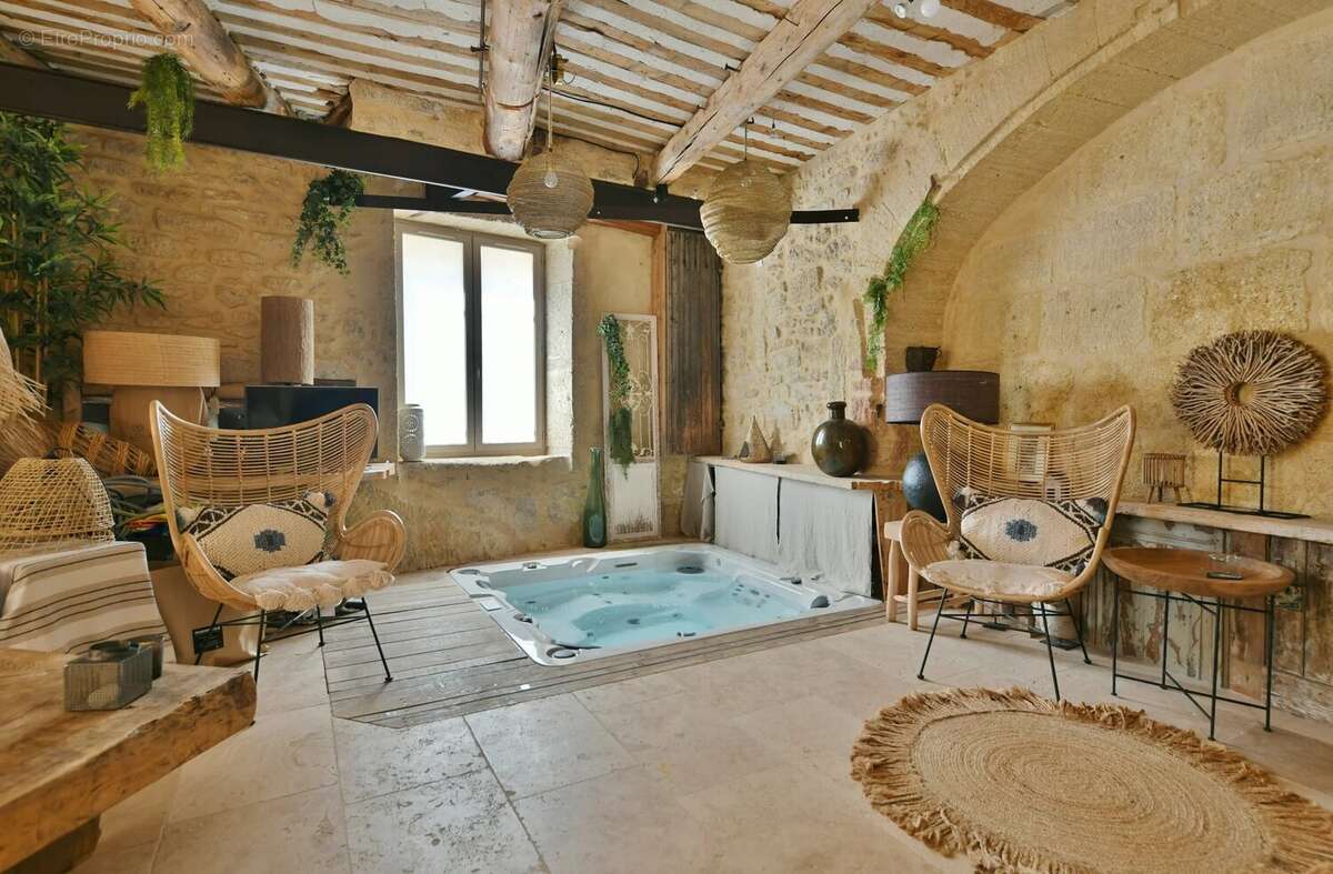 Maison à UZES