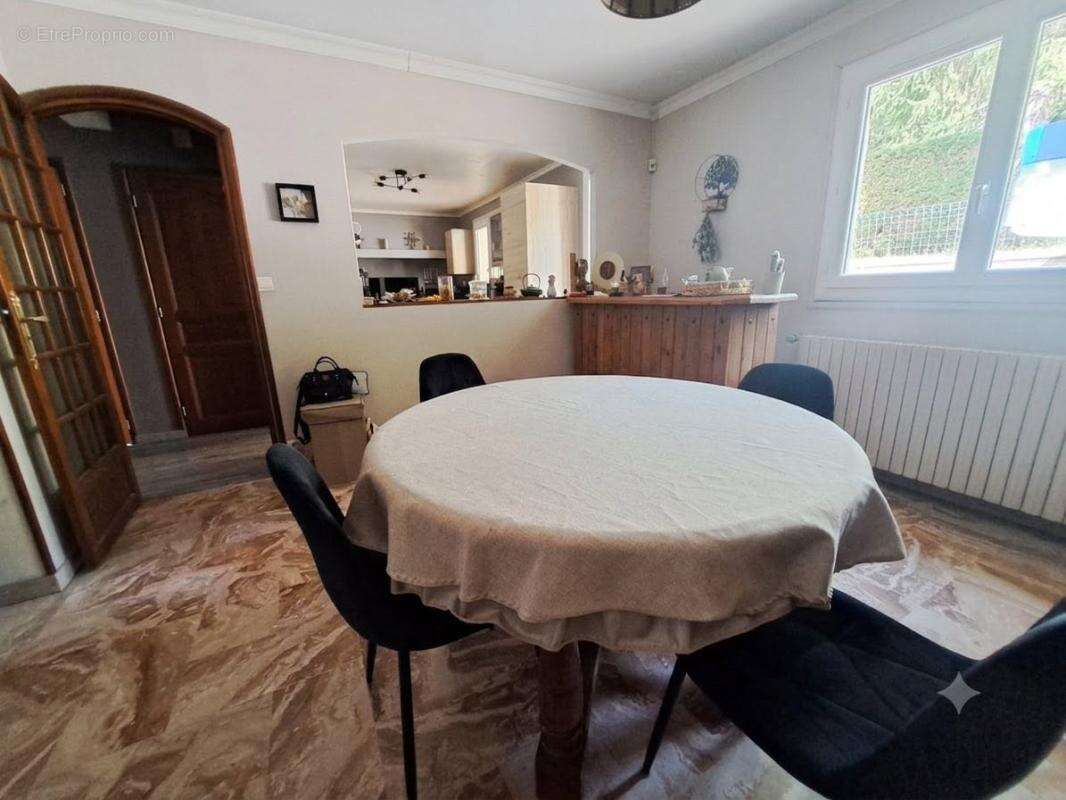 Maison familiale 5 pieces avec sous-sol total - guillerval (91) - photo 4