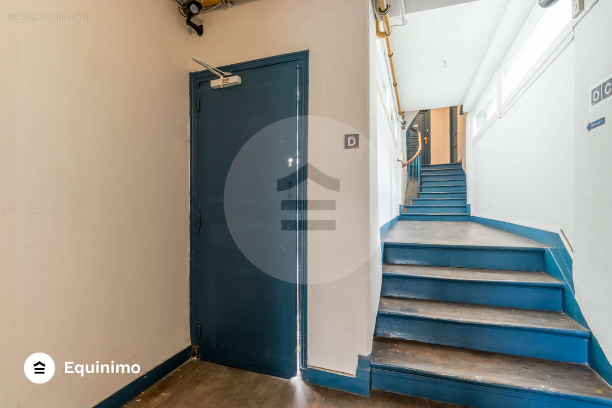 Appartement à PARIS-17E