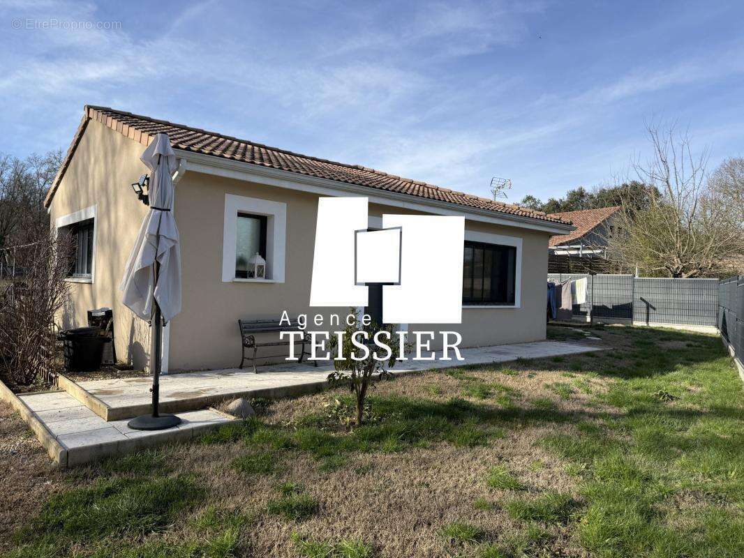 Maison à BERRIAS-ET-CASTELJAU