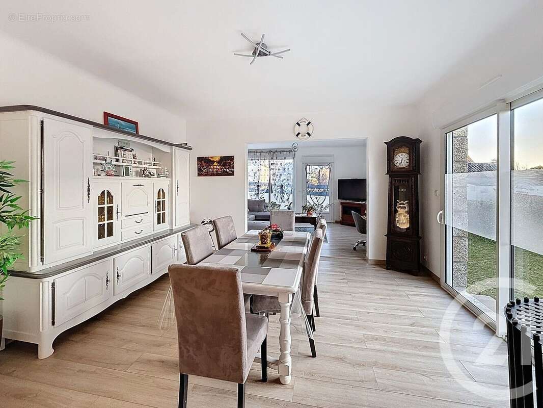 Maison à TREVOU-TREGUIGNEC