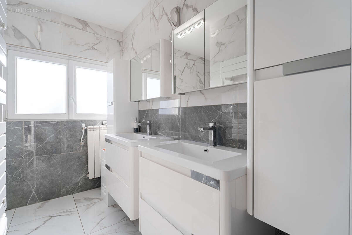 Maison à SIX-FOURS-LES-PLAGES