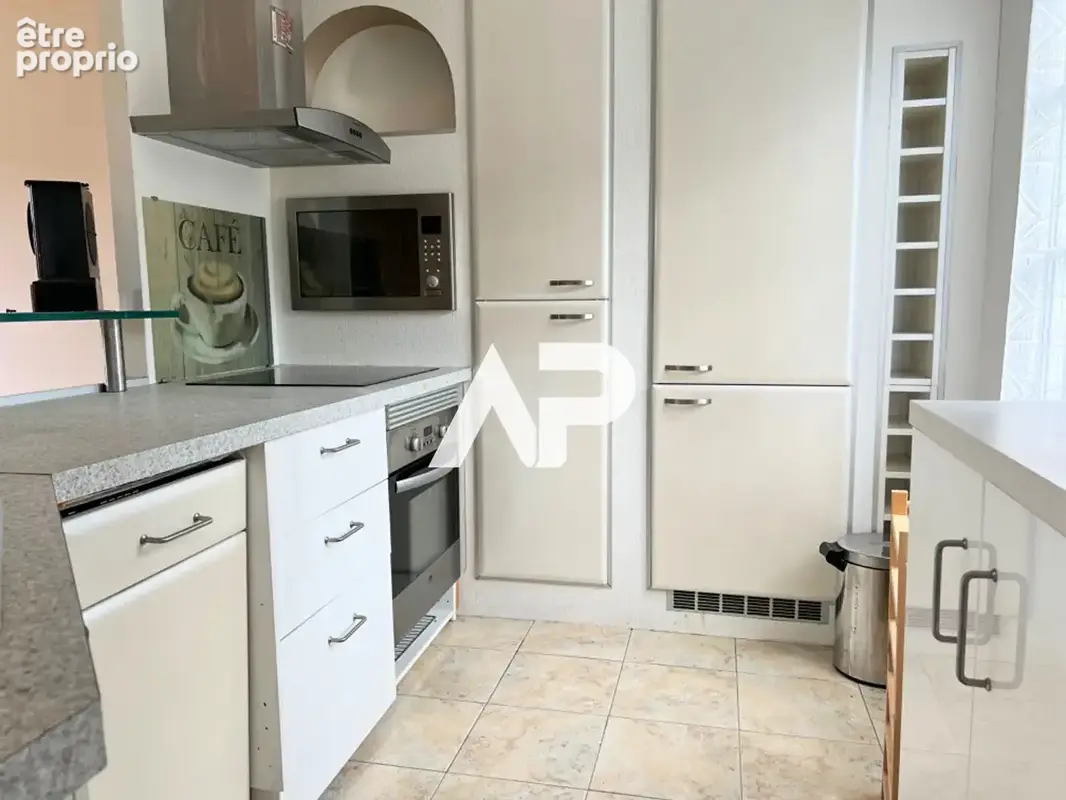 Appartement de charme au dernier étage. Calme, lumière et vue dégagée - photo 11