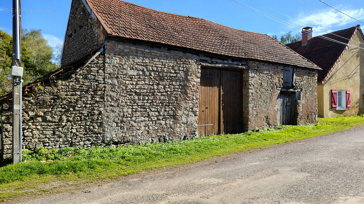 Maison à JOUEY