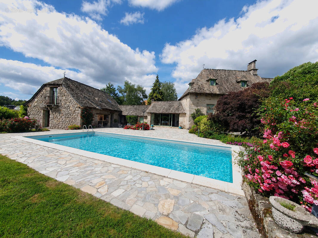 Maison à SERVIERES-LE-CHATEAU