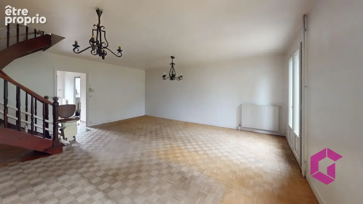 EN EXCLUSIVITE ! maison T4 sur terrain d'env 760m2 avec deux garages - photo 2