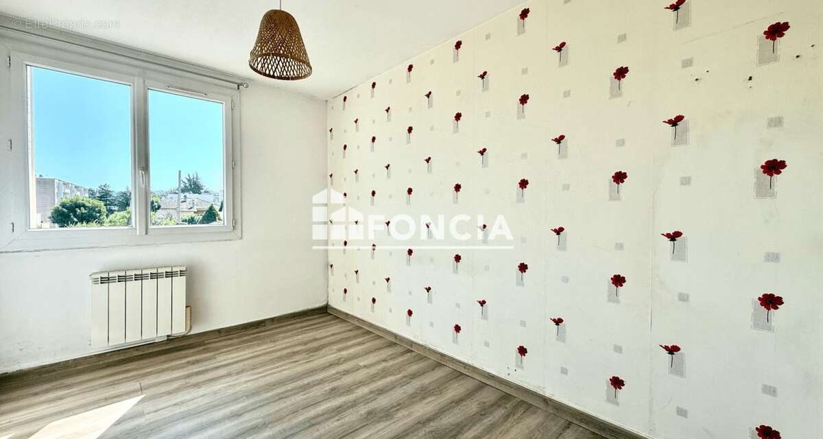 Appartement 2 pièces avec parking et cave - photo 4