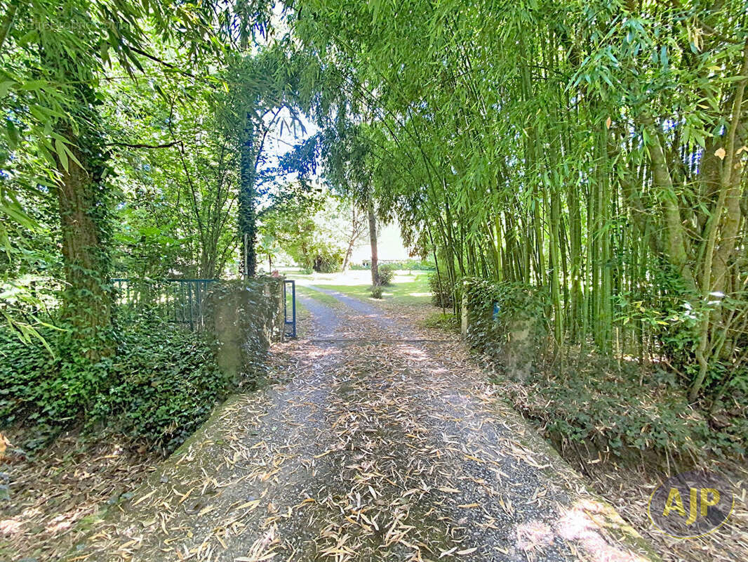 Maison à LE TEMPLE