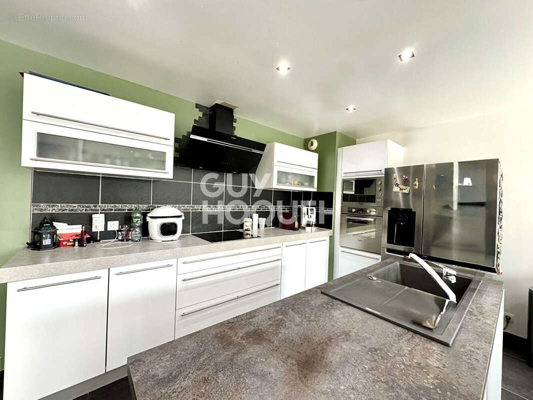 Maison à ROUSSY-LE-VILLAGE