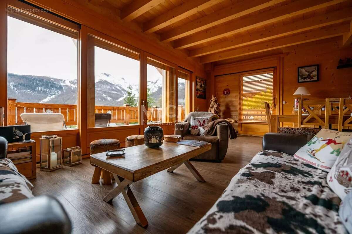 Maison à SAINT-ETIENNE-DE-TINEE