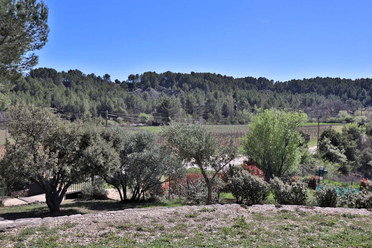 Maison à SAINT-SATURNIN-LES-APT