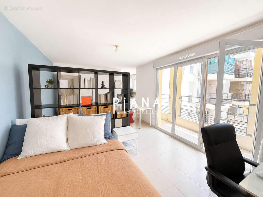 Appartement à MARSEILLE-1E